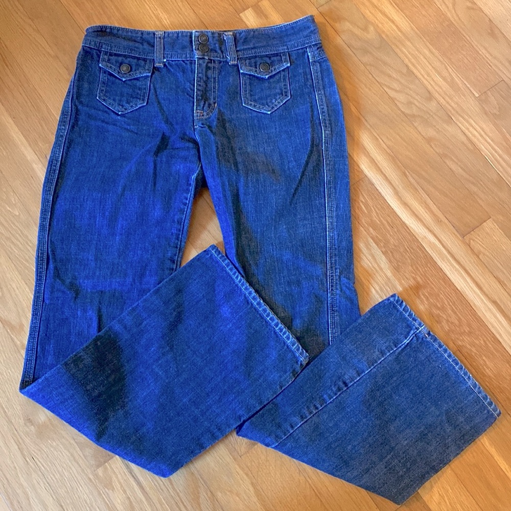 Classic GAP Low‑Rise Bootcut Jeans — Size 2, Gorgeous Blue Wash